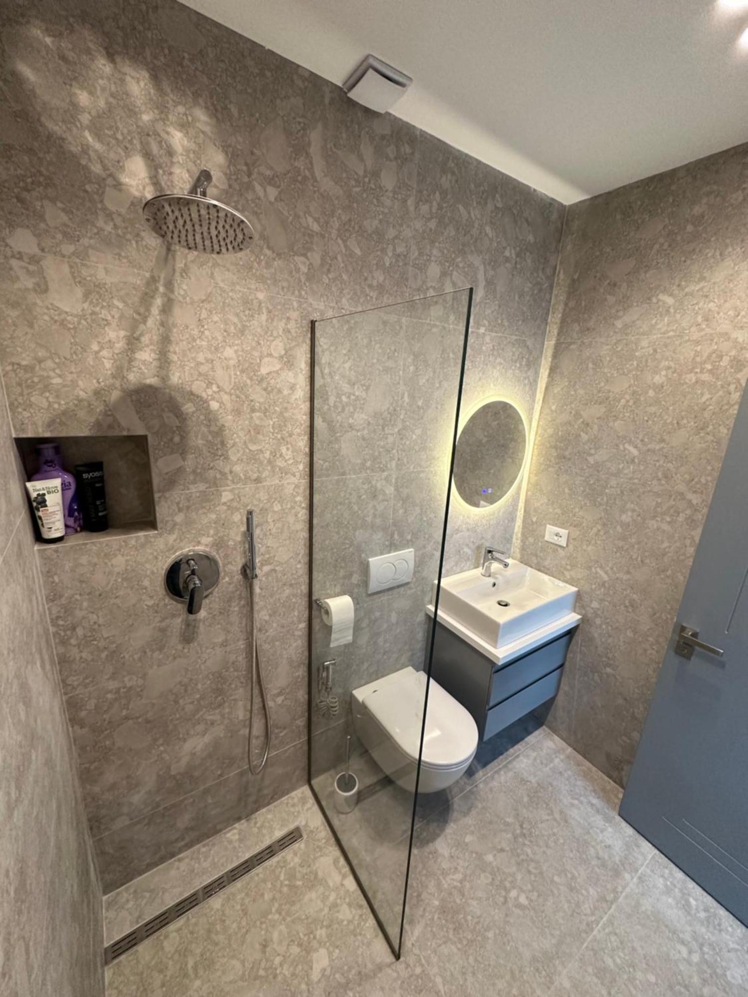 Best View Apartment Vlore Luaran gambar