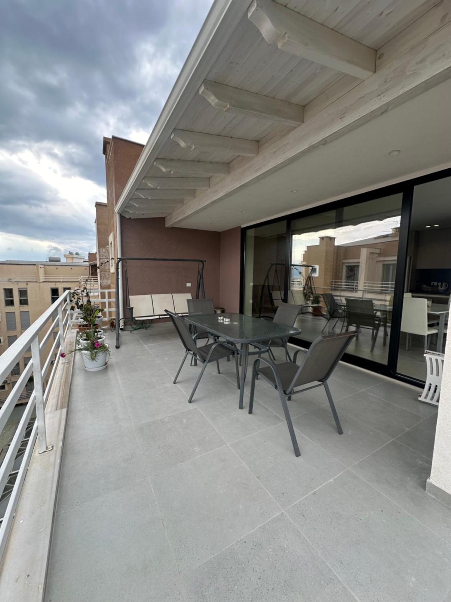 Best View Apartment Vlore Luaran gambar