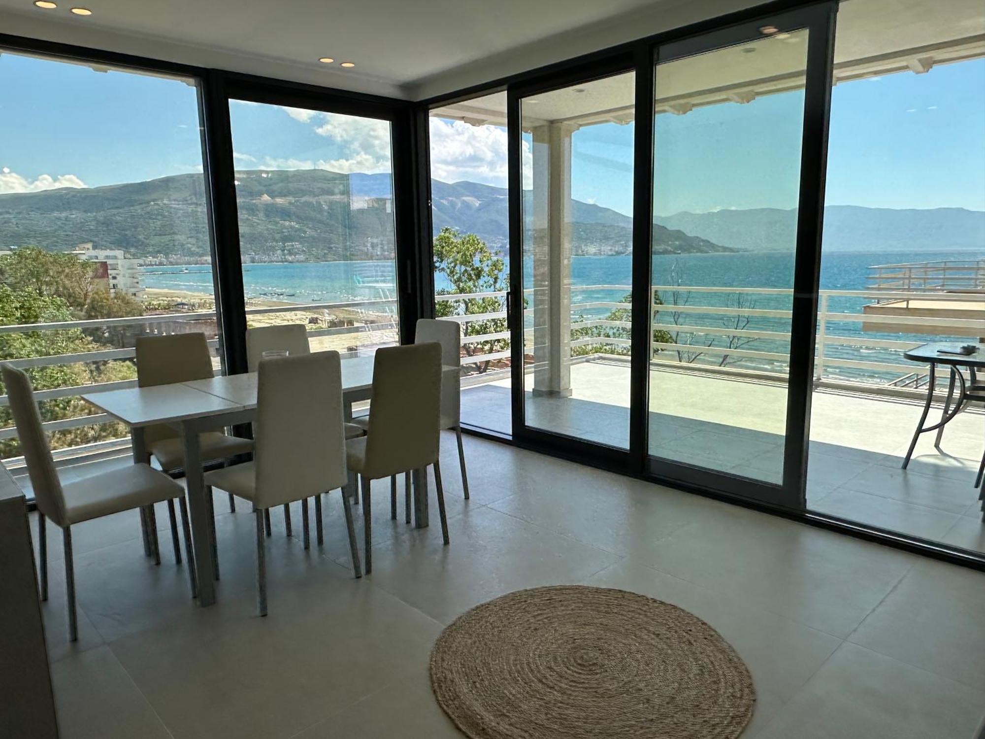 Best View Apartment Vlore Luaran gambar
